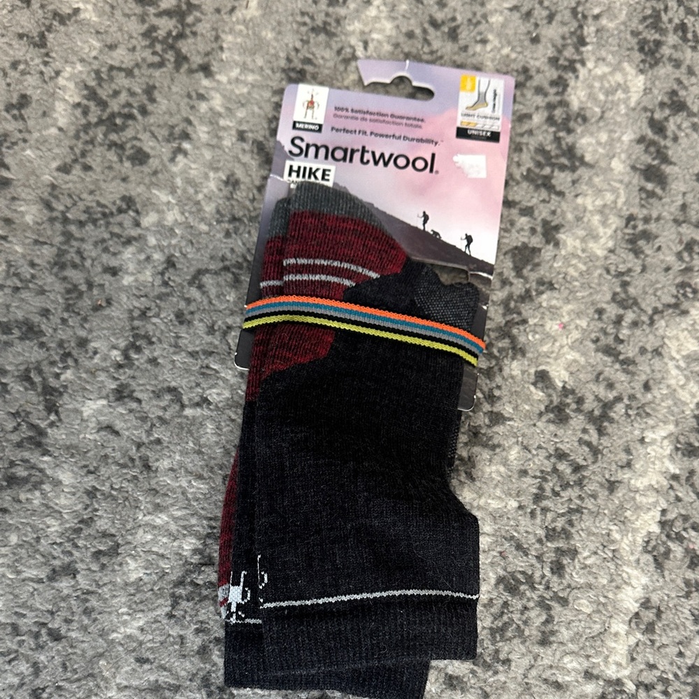 Smartwool Women's Black Hiking Socks Large NWT